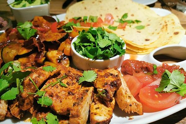 Taco Al Pastor &amp; Fajitas De Casa
