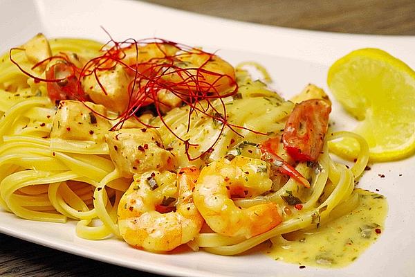 Tagliatelle with Salmon and Prawns