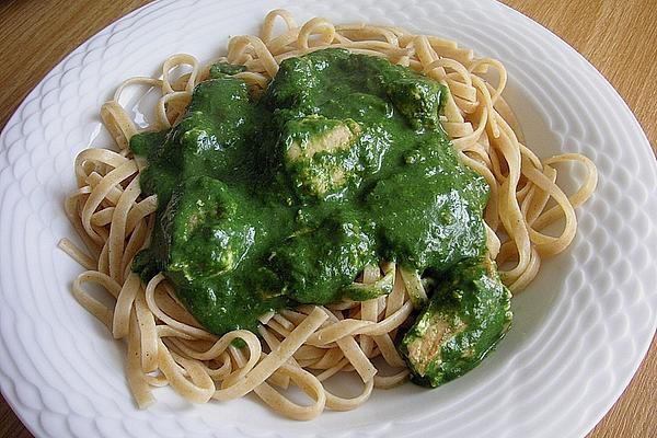 Tagliatelle with Salmon and Spinach