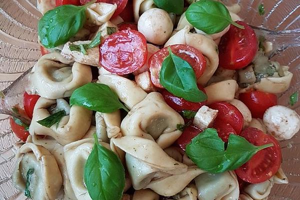 Tomato Tortellini Salad