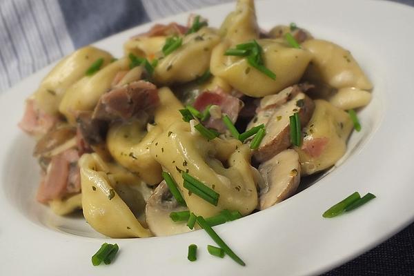 Tortellini À La Family in Ham – Cream – Sauce