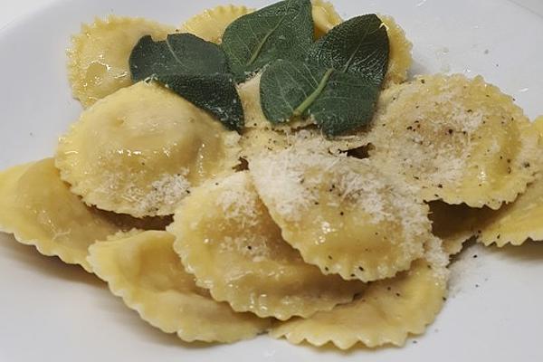 Tortellini with Sage Butter