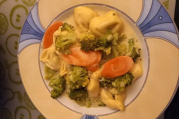 Tortelloni in Cheese Cream Sauce