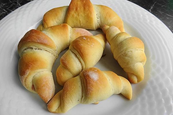 Vanilla Creamed Croissants