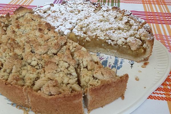 Vegan Apple Crumble Cake