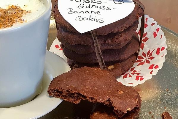Vegan Peanut Chocolate Banana Cookies
