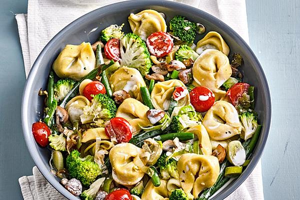 Vegetarian Tortellini Pan
