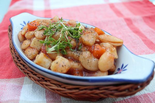 White Beans in Tomato Sauce