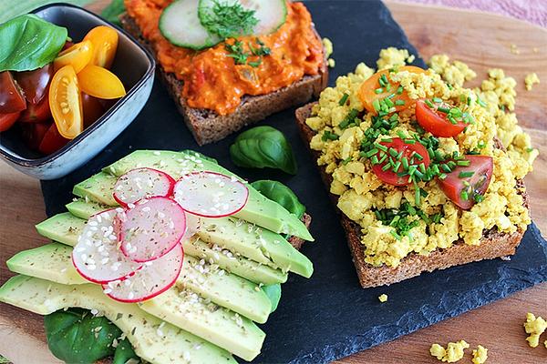Whole Grain Bread with Three Types Of Vegetable Toppings