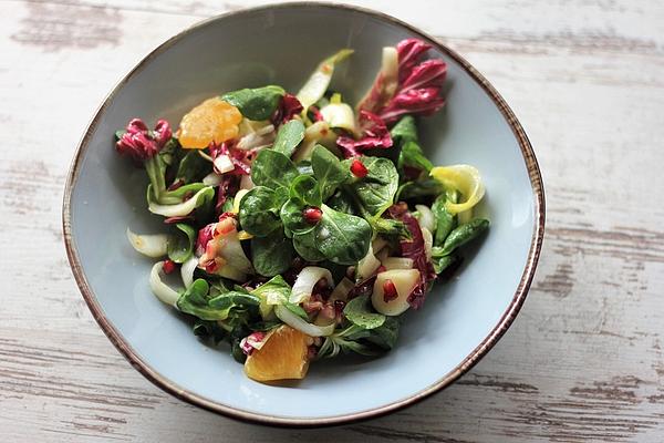 Winter Salad with Chicory and Radicchio