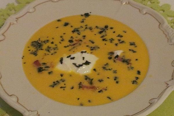 Yellow Zucchini Soup with Basil