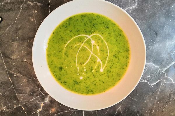 Zucchini and Basil Soup