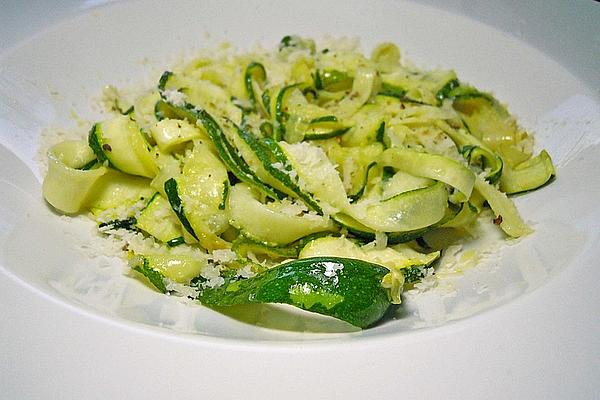 Zucchini Pasta aglio E Olio