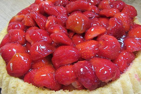 77 Kcal Strawberry Cake