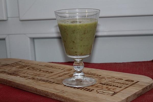 Algae and Fruit Smoothie