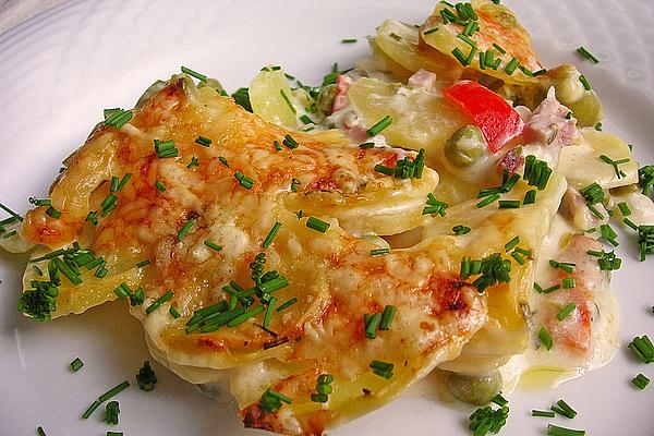 American Baked Potato Casserole with Cream Cheese and Sour Cream