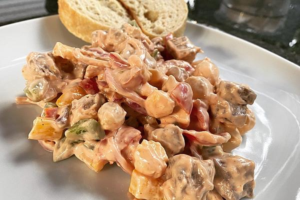 Anüks Devil`s Salad – Spicy Beef Salad with Cocktail Sauce