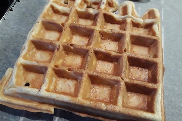 Apple and Cinnamon Waffles