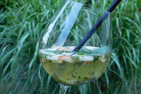 Apple and Kiwi Punch