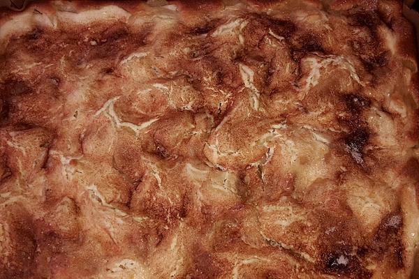 Apple – Cinnamon Cake with Sour Cream from Tray