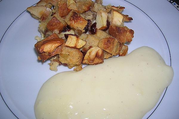 Apple – Cinnamon – Cranberry – Bread Pudding