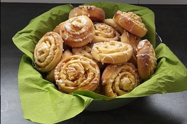 Apple Cinnamon Snails