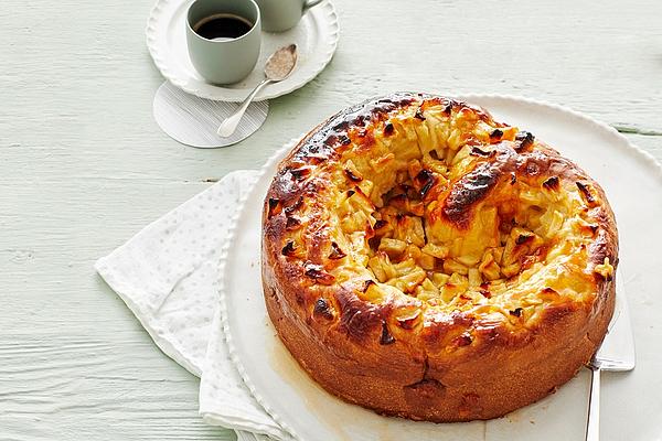 Apple – Marzipan – Snail