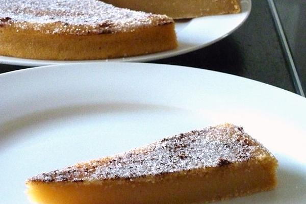 Apple-vanilla-amaretto Pudding Cake