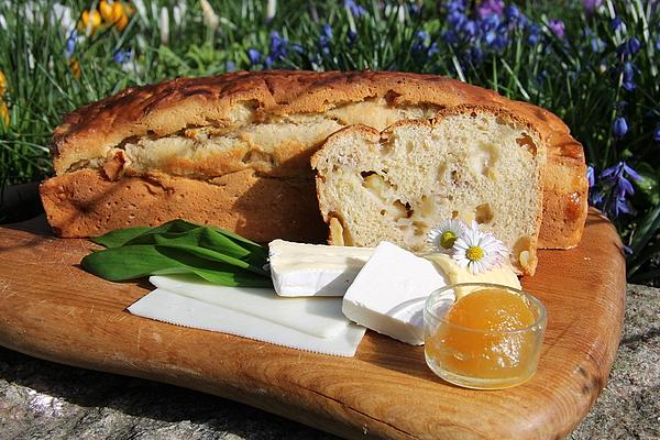 Apple Yeast Box Cake