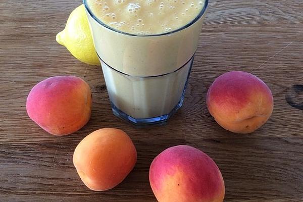 Apricot and Banana Smoothie