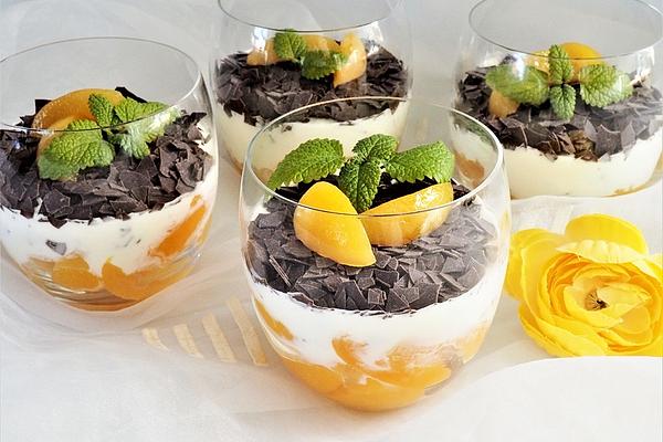 Apricots – Stracciatella – Crème