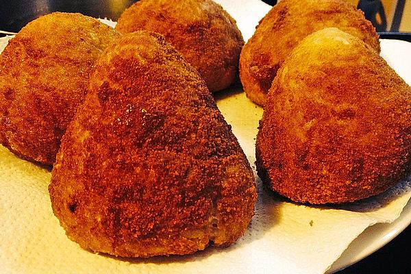 Arrancini (Italian Rice Croquettes)
