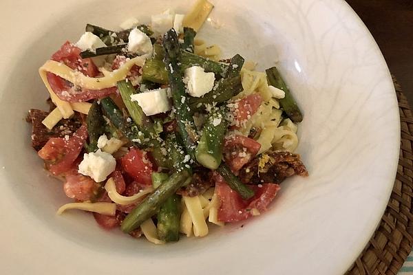 Asparagus Pasta À La Ela with Feta, Lemon and Tomatoes