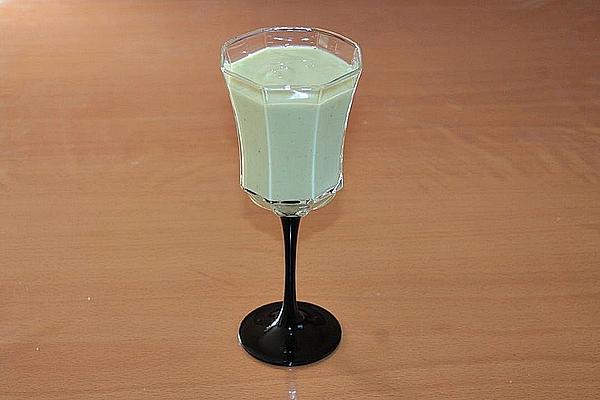 Avocado and Apricot Smoothie