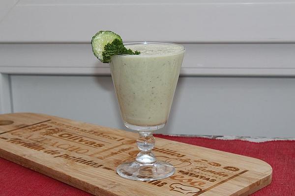 Avocado and Cucumber Smoothie À La Gabi