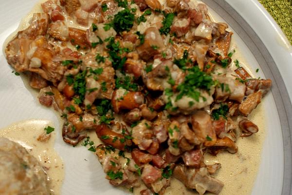 Bacon Chanterelles with Sour Cream in Style Of My Grandma Auguste