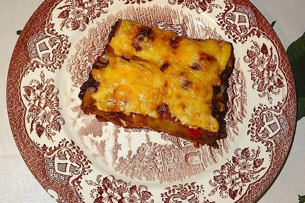 Baked Cannelloni, Filled with Chili Con Carne