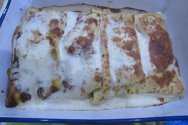Baked Pancakes with Chicken and Cucumber Filling