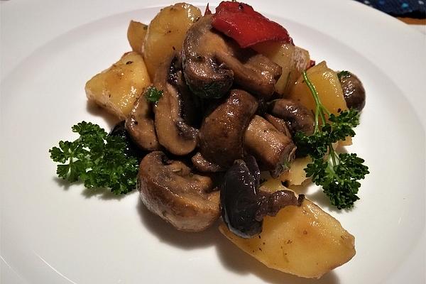 Baked Potato Salad with Peppers and Mushrooms