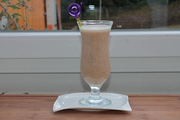 Banana and Almond Milk