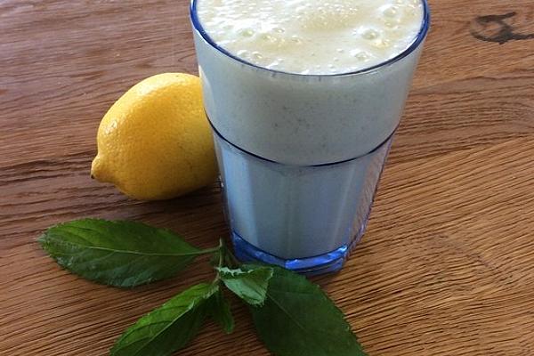 Banana and Peppermint Shake