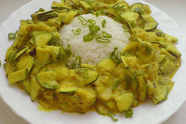 Banana and Zucchini Curry