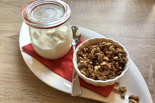 Banana Granola