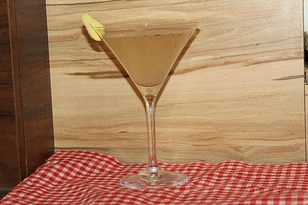 Basil and Ginger Lemonade