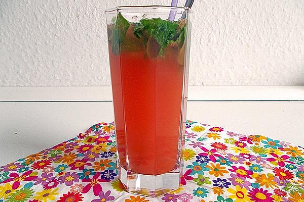 Basil and Grapefruit Drink