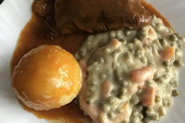Beef Roulades Like with Nuts