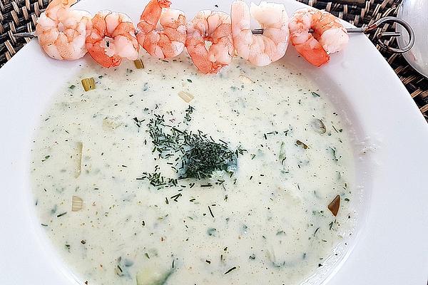 Birgit`s Cold Cucumber Soup with Crabs