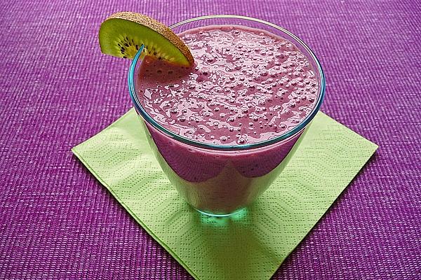 Blackberry-Banana-Kiwi Smoothie