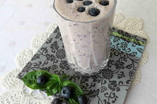 Blueberry and Basil Shake