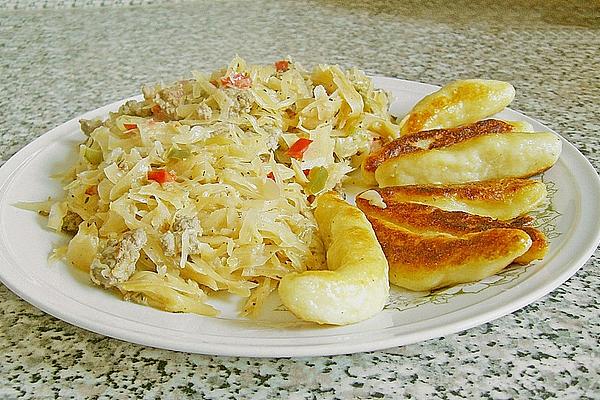 Braised Cabbage with Minced Meat and Potato Noodles